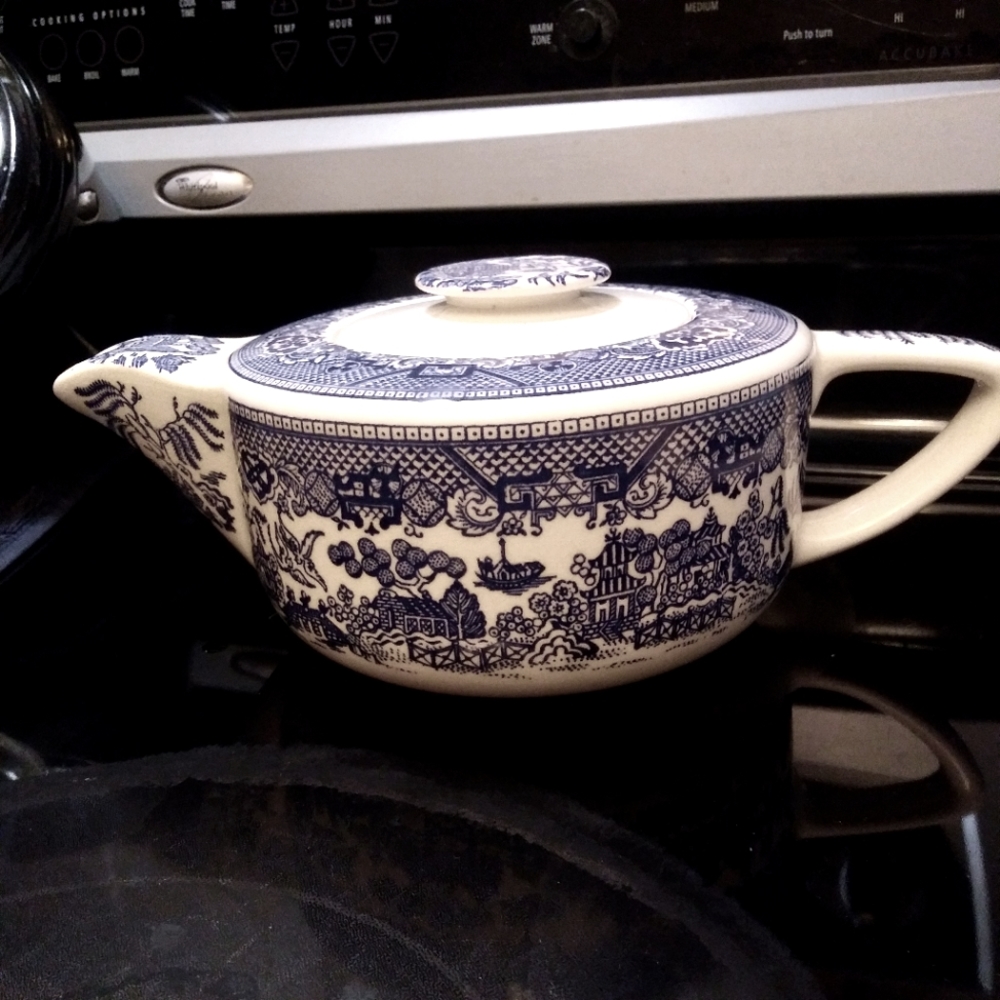 Blue Willow Teapot Royal China